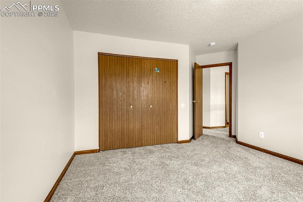 Image 24 of 40: Bedroom