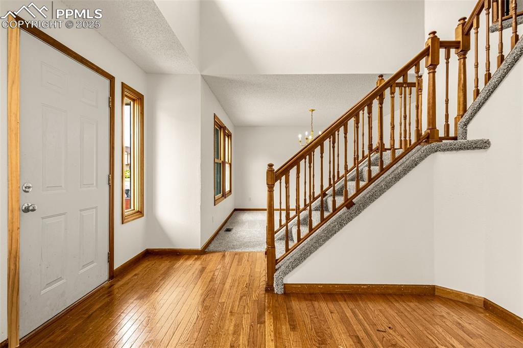 Image 4 of 40: Entry