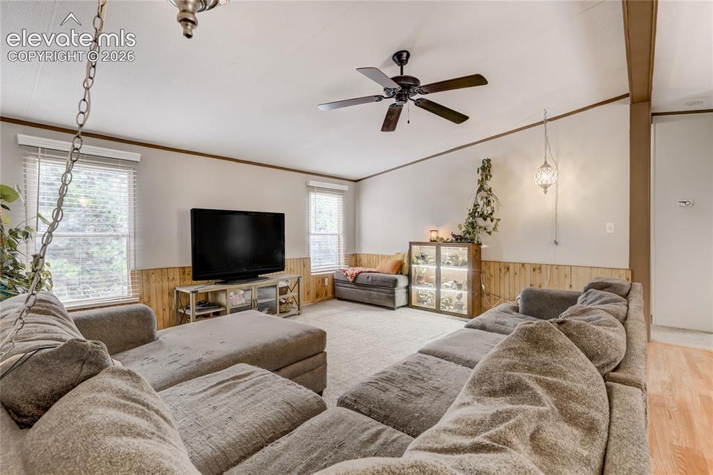Image 16 of 45: Living Room