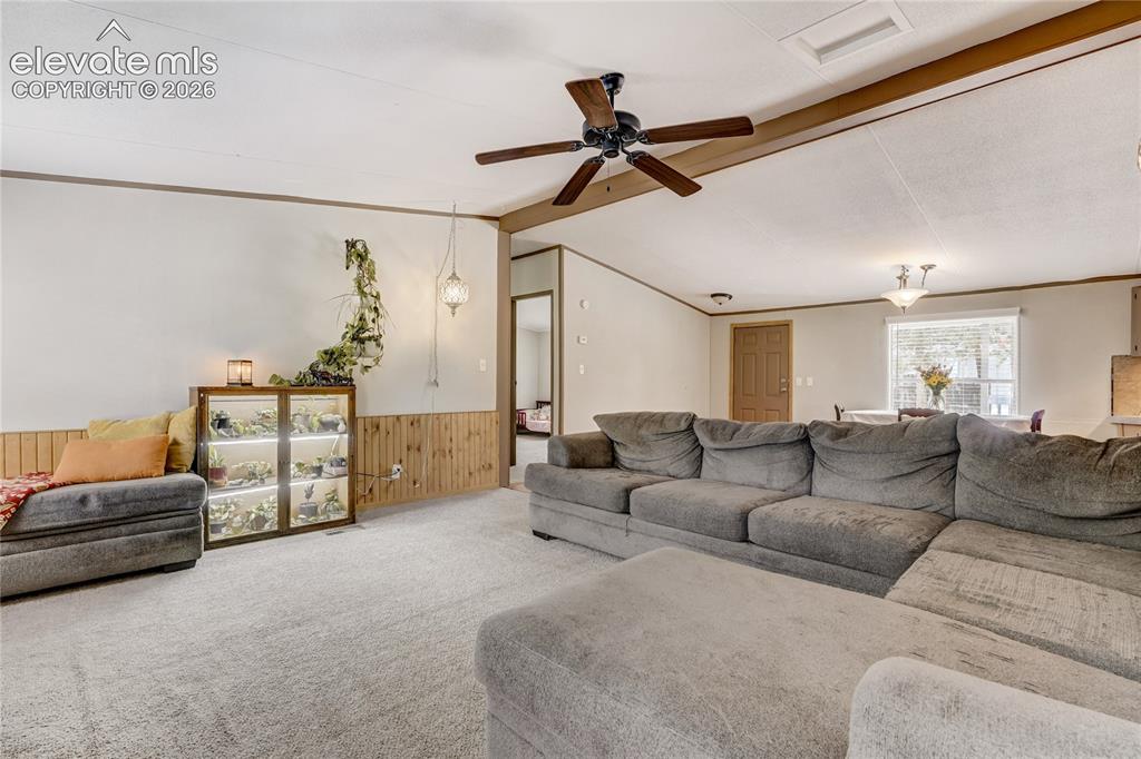 Image 17 of 45: Living Room