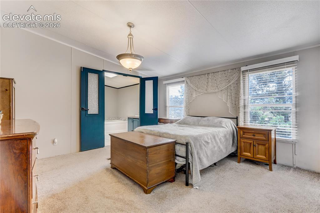 Image 19 of 45: Bedroom
