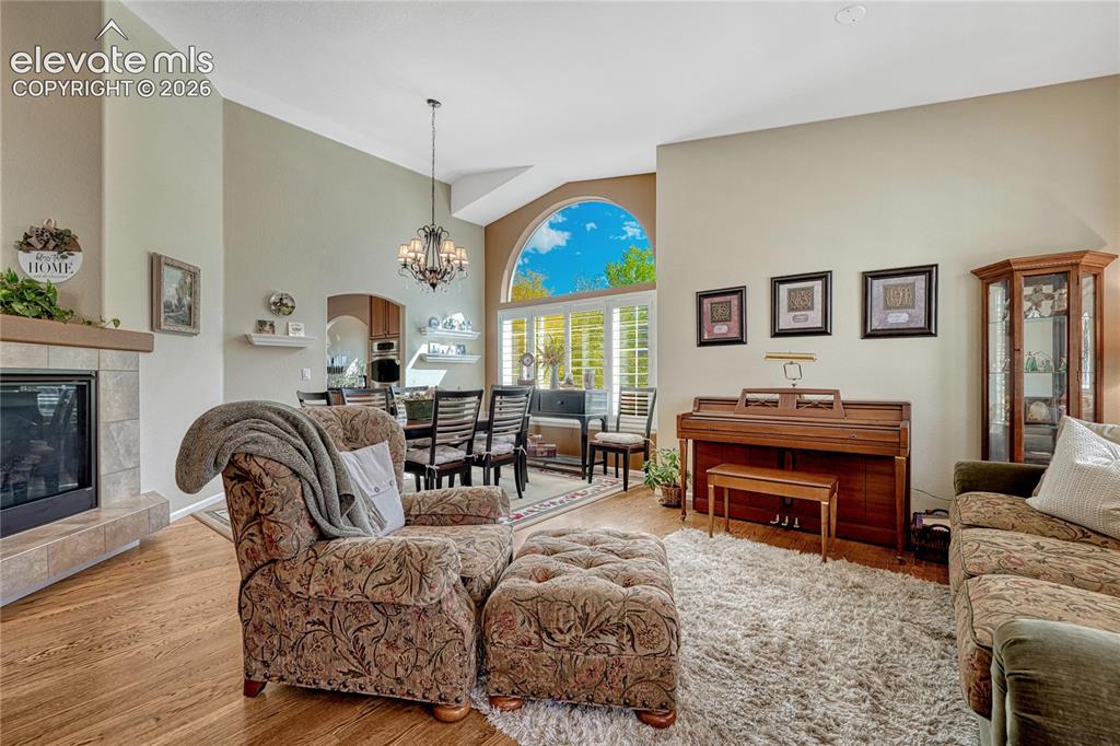 Image 15 of 46: Living Room