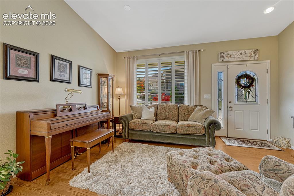Image 18 of 46: Living Room
