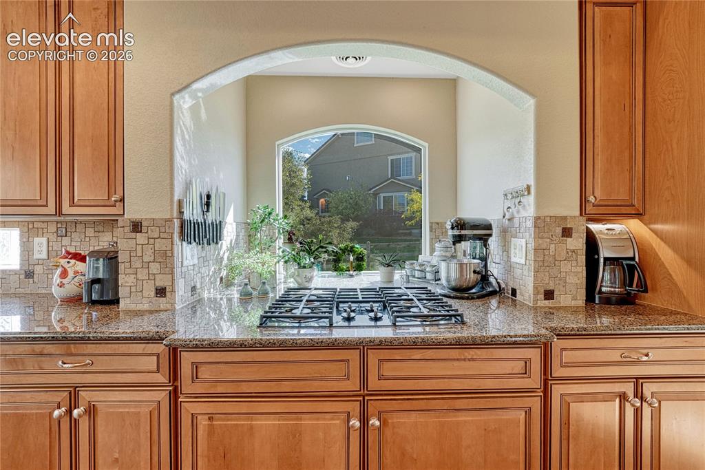 Image 9 of 46: Kitchen