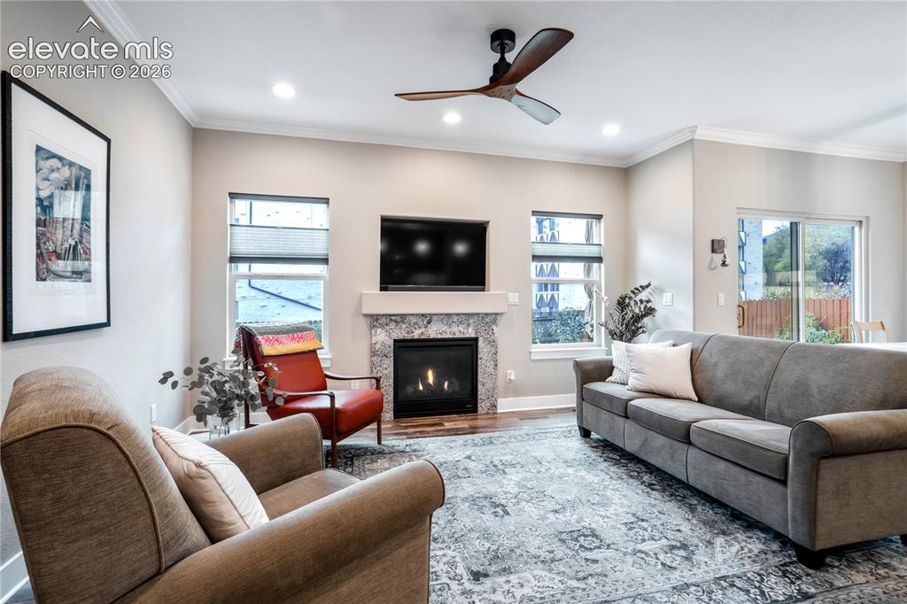 Image 9 of 50: Living Room