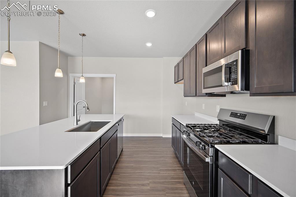 Image 11 of 38: Kitchen