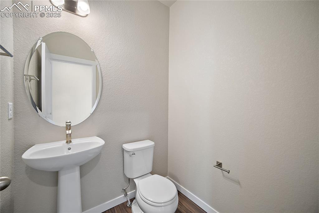 Image 15 of 38: Bathroom