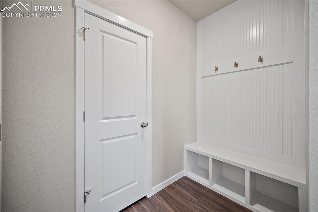 Image 16 of 38: Mud Room