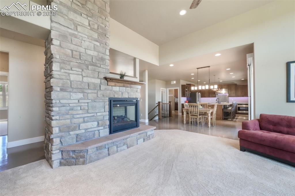 Image 15 of 50: Living Room