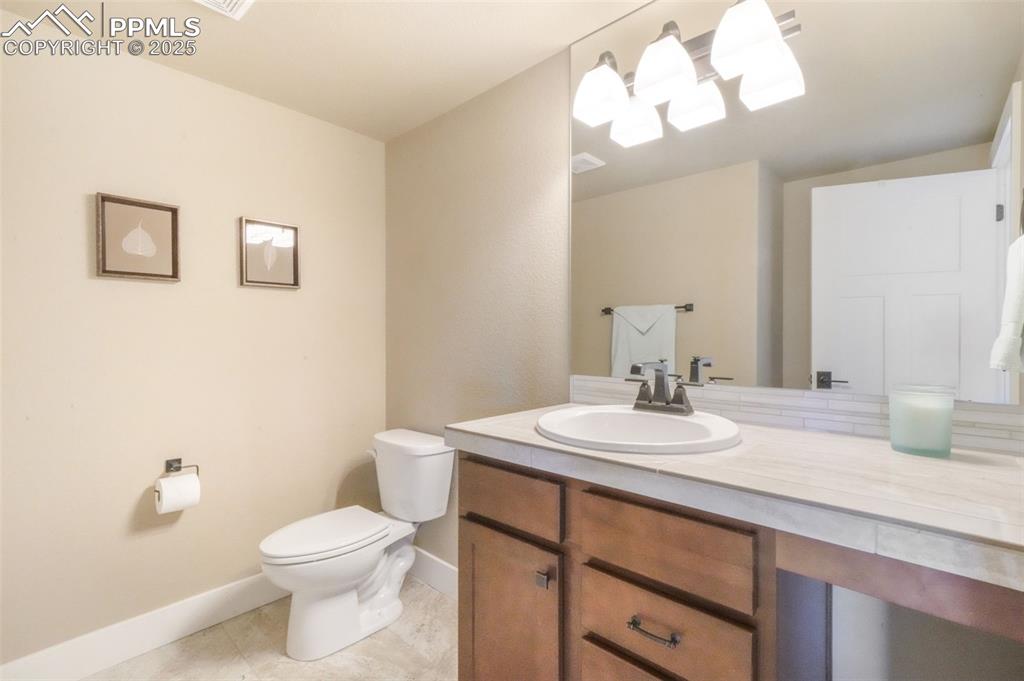 Image 36 of 50: Bathroom