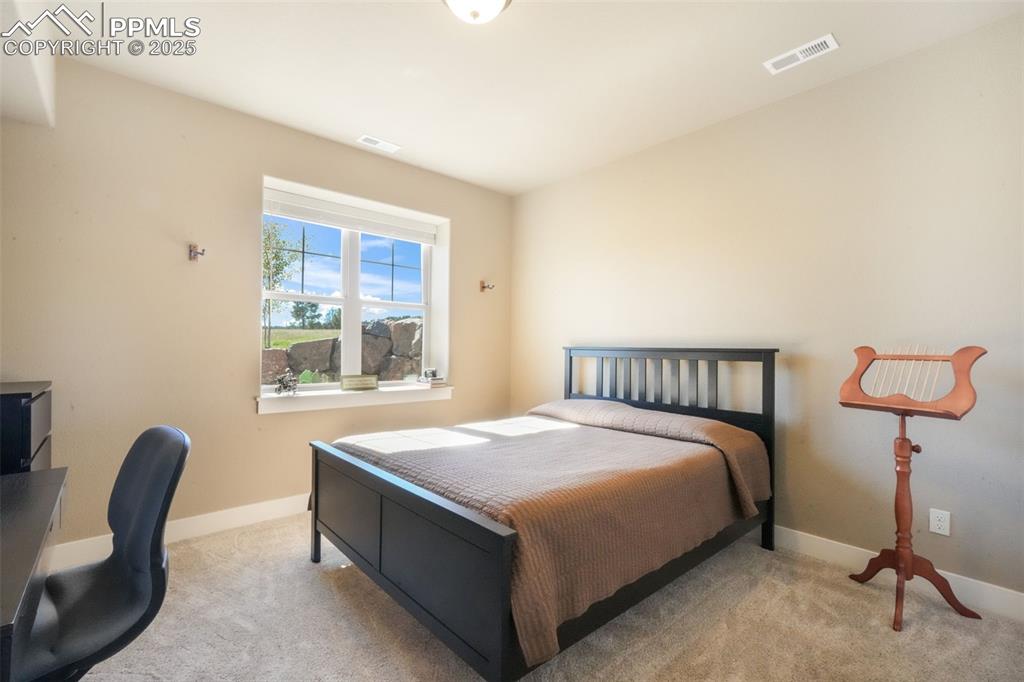 Image 45 of 50: Bedroom