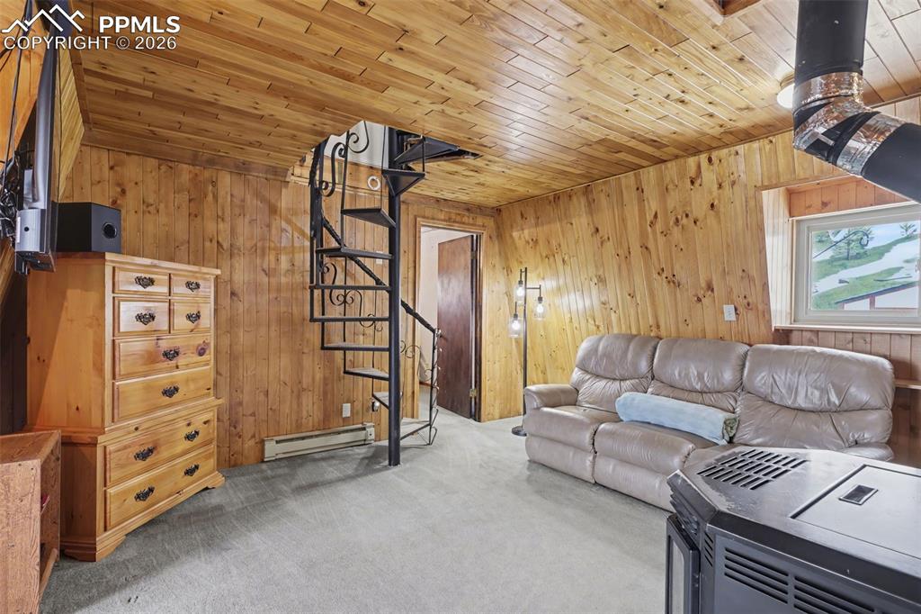 Image 6 of 29: Family Room