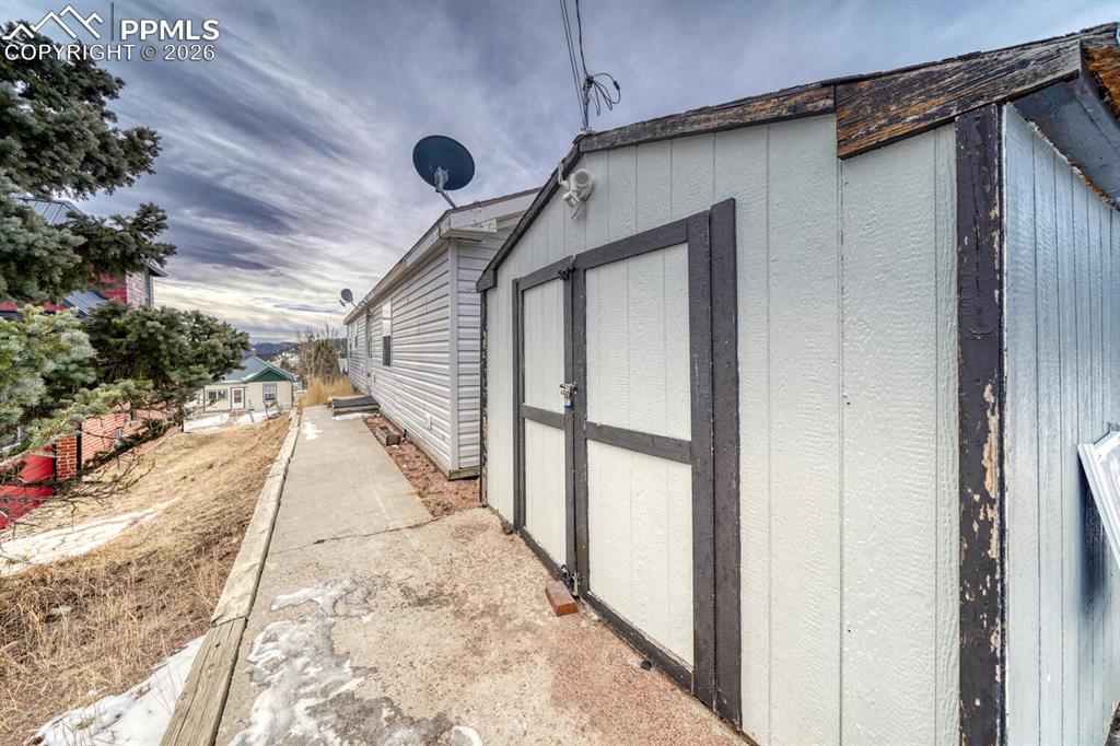 Image 22 of 28: Side of Structure