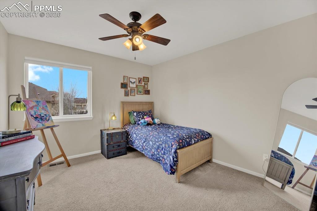 Image 23 of 41: Bedroom