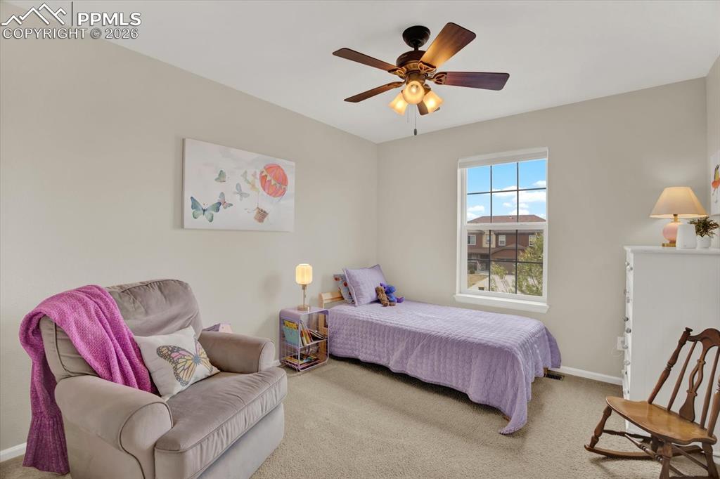 Image 26 of 41: Bedroom