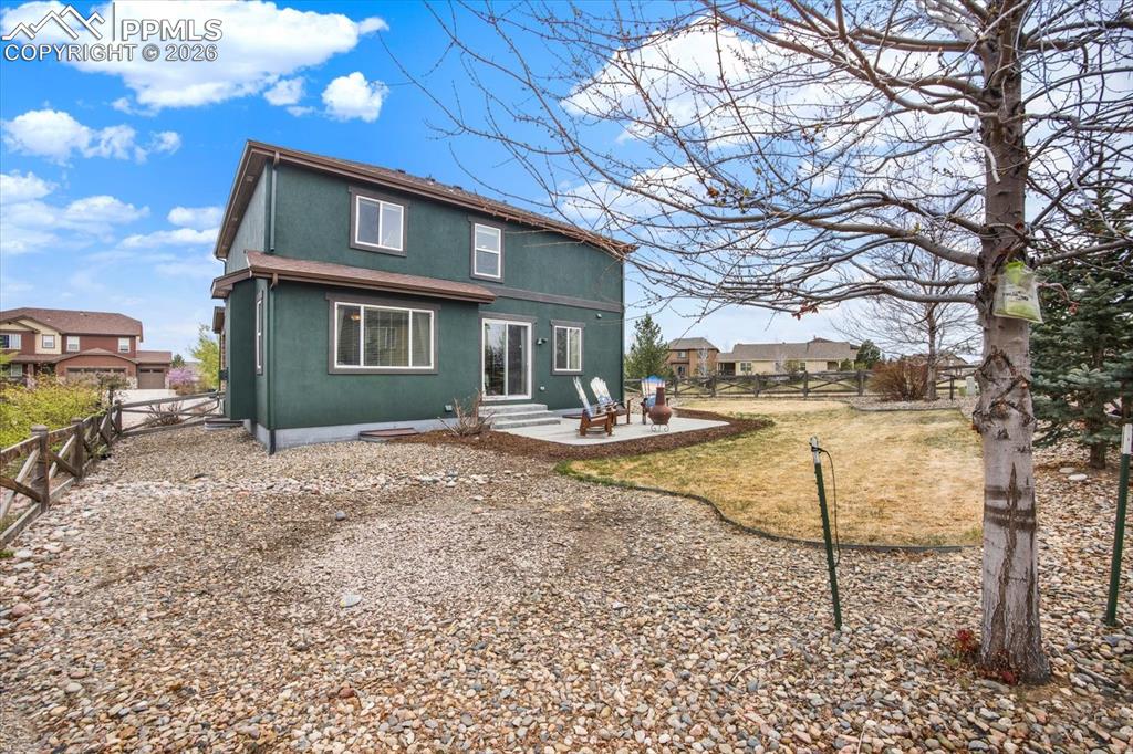 Image 31 of 41: Back of Structure