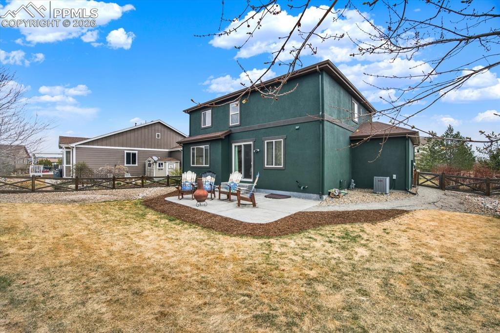 Image 33 of 41: Back of Structure