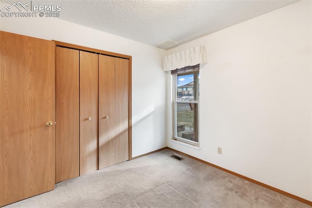 Image 24 of 50: Bedroom