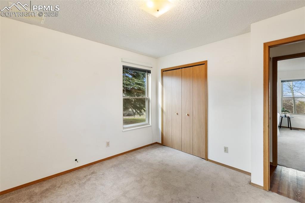 Image 29 of 50: Bedroom