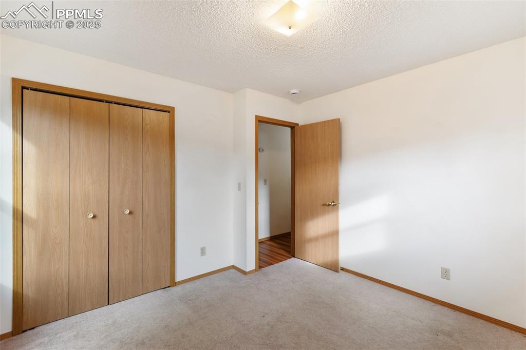 Image 30 of 50: Bedroom