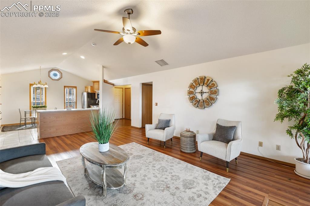 Image 9 of 50: Living Room