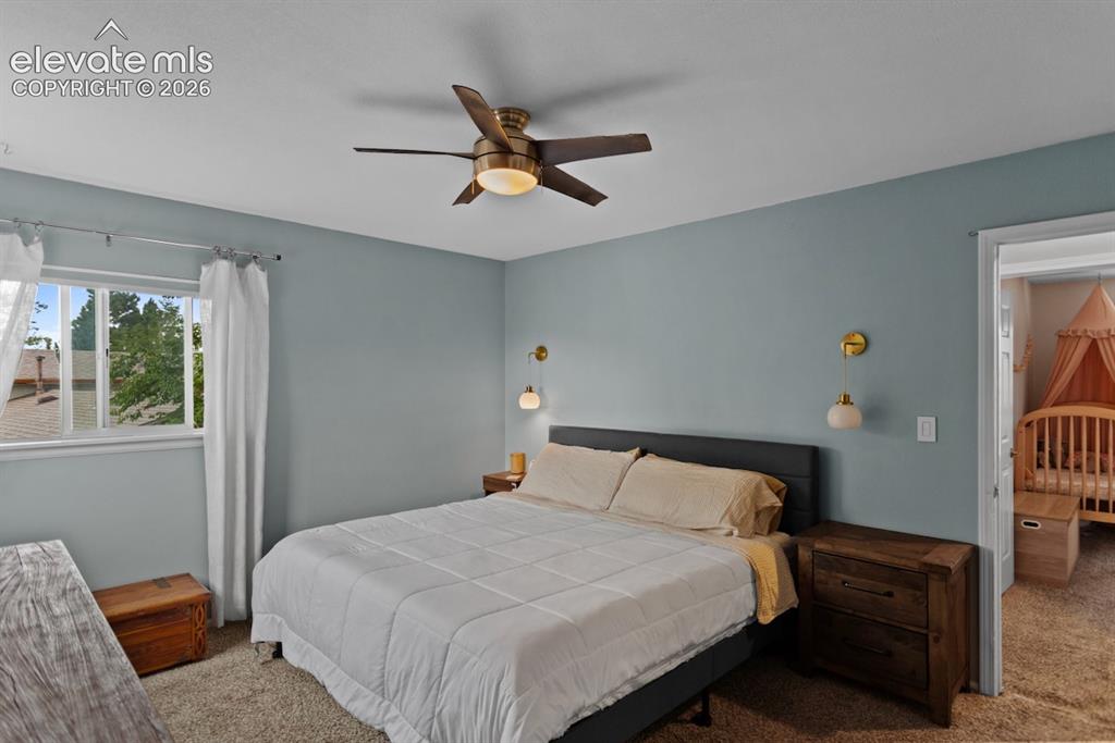Image 6 of 25: Bedroom