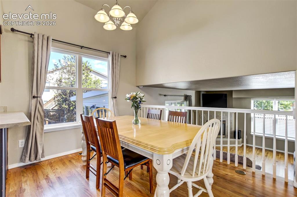 Image 12 of 48: Dining Area