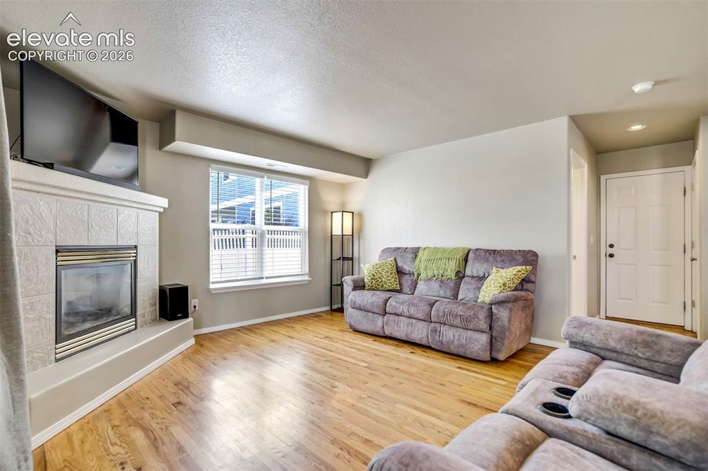 Image 17 of 48: Living Room
