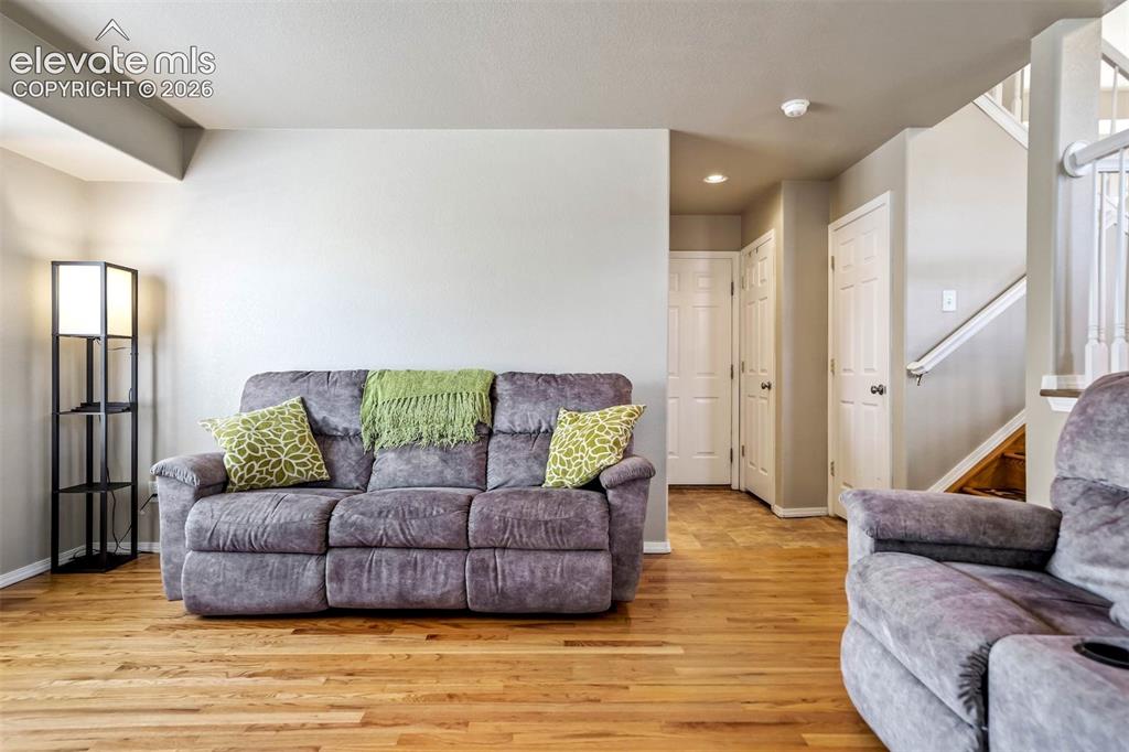 Image 19 of 48: Living Room