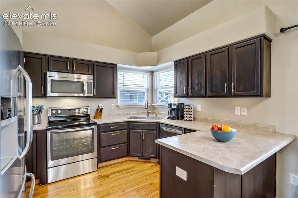 Image 8 of 48: Kitchen
