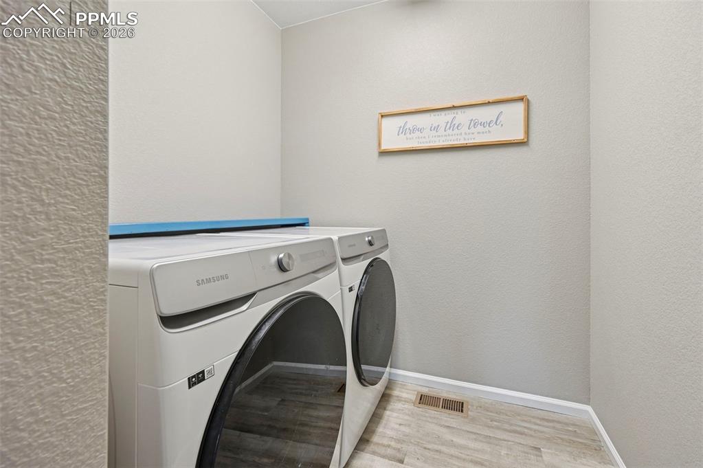 Image 34 of 50: Laundry