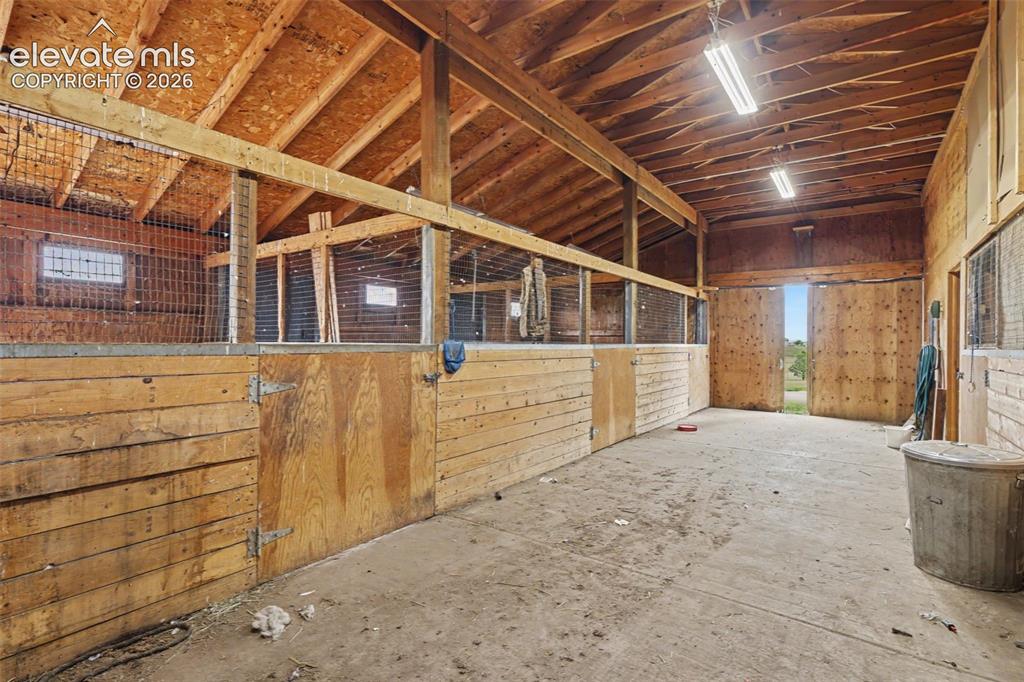Image 15 of 28: Stable