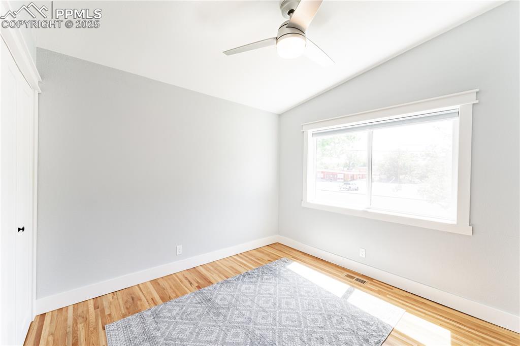 Image 16 of 39: Upstairs Bedroom #2