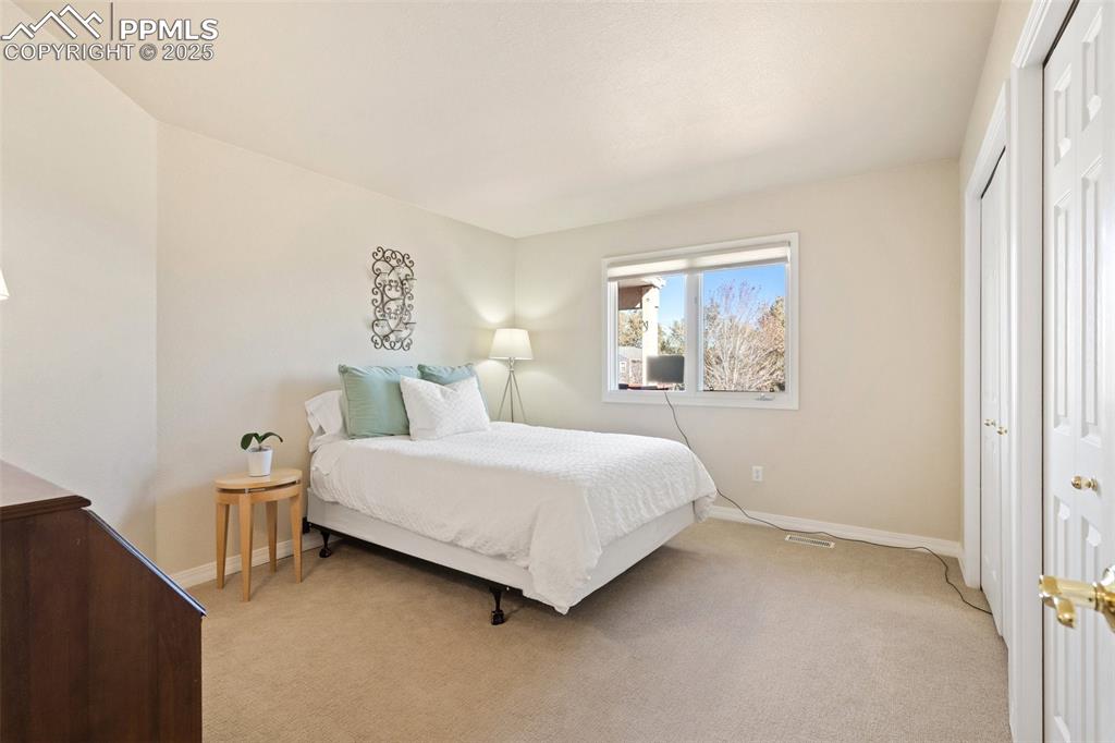 Image 19 of 37: Bedroom