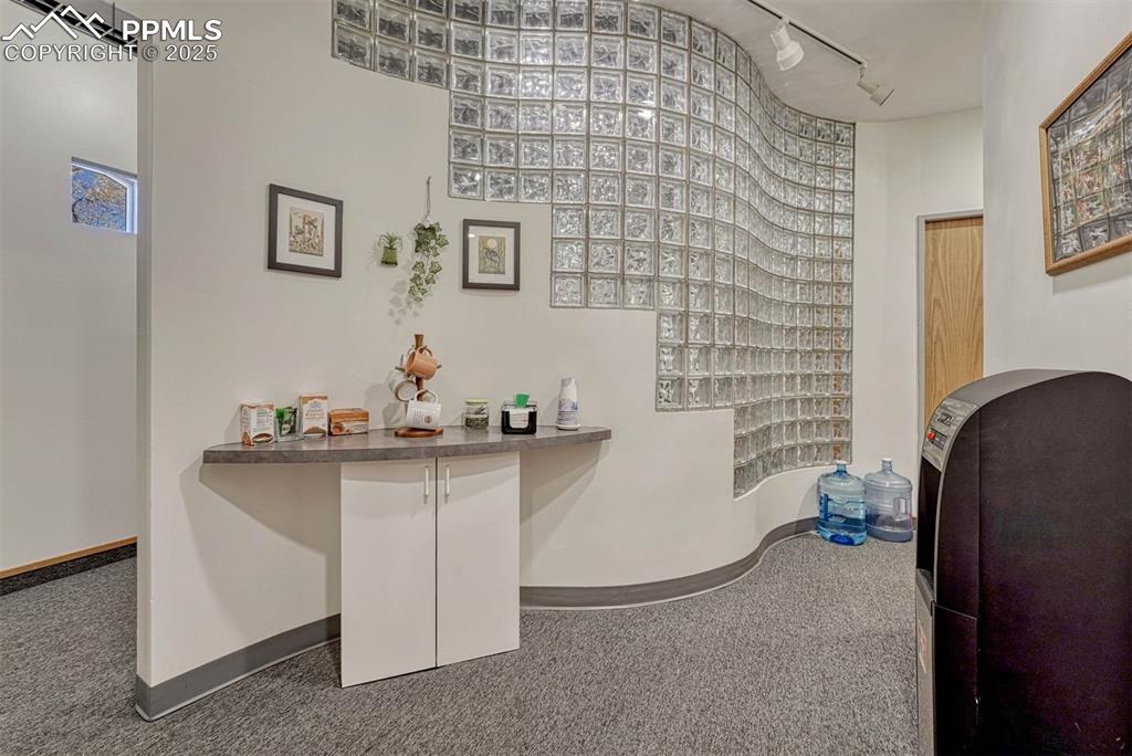 Image 49 of 50: Office Space