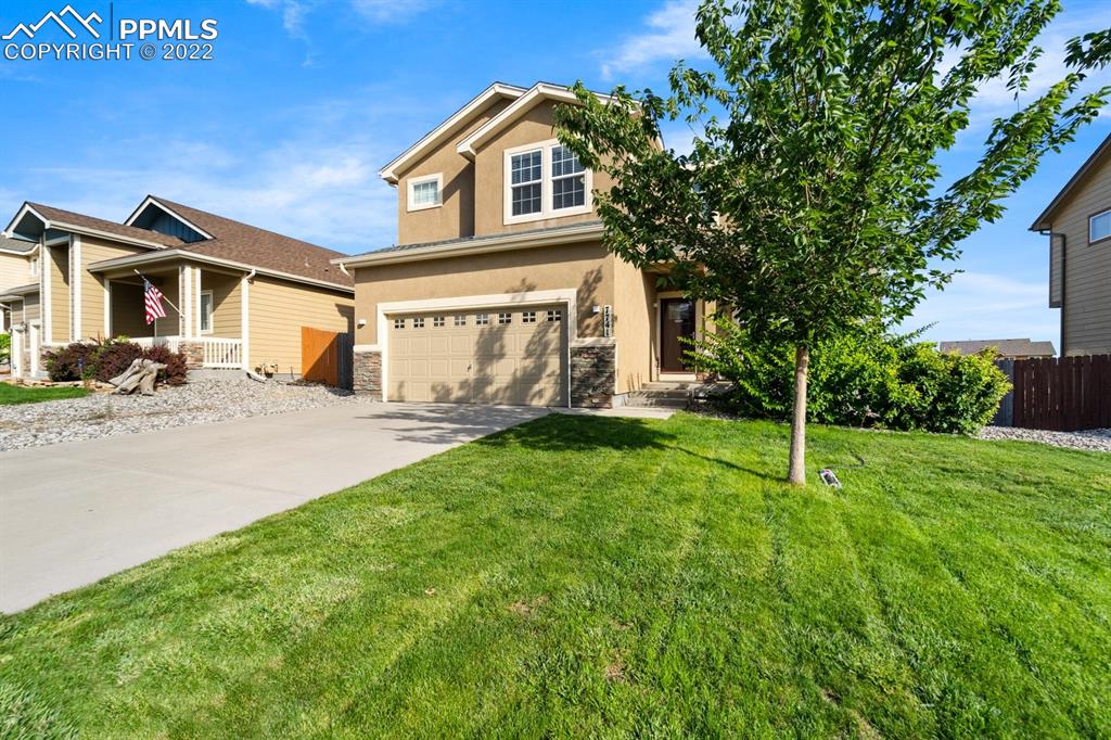 Listing 1382755, Image 2 of 31
