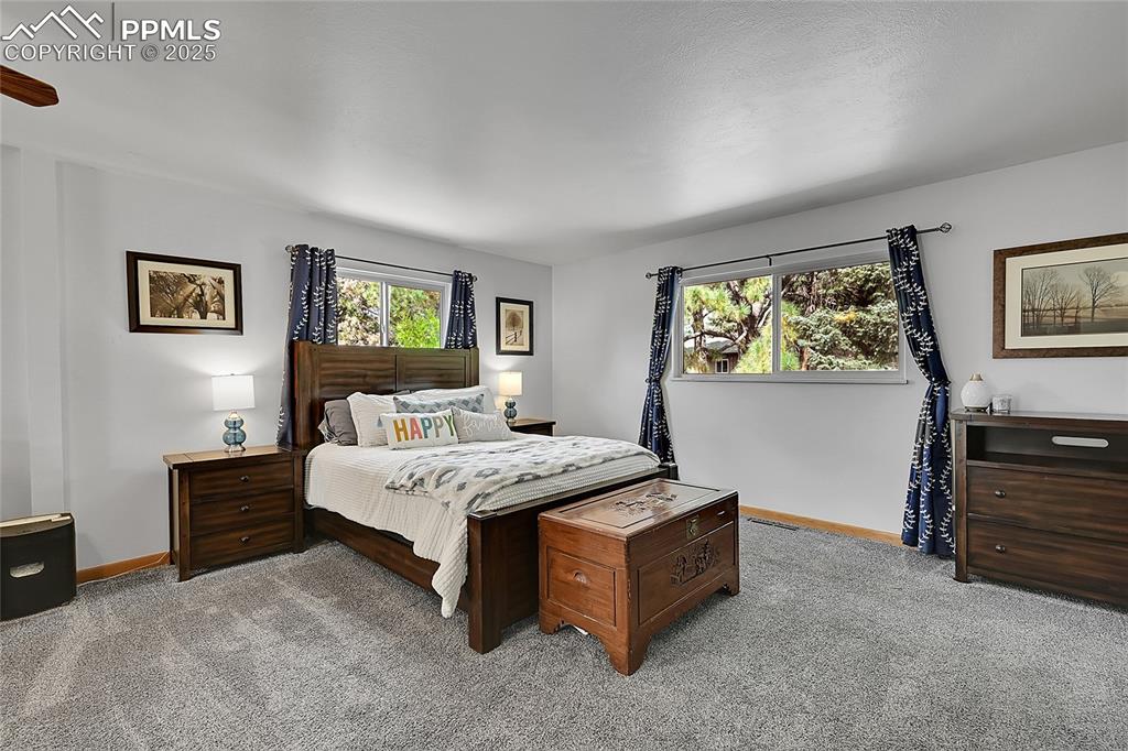 Image 16 of 45: Bedroom