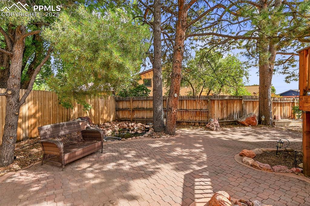 Image 35 of 45: Patio