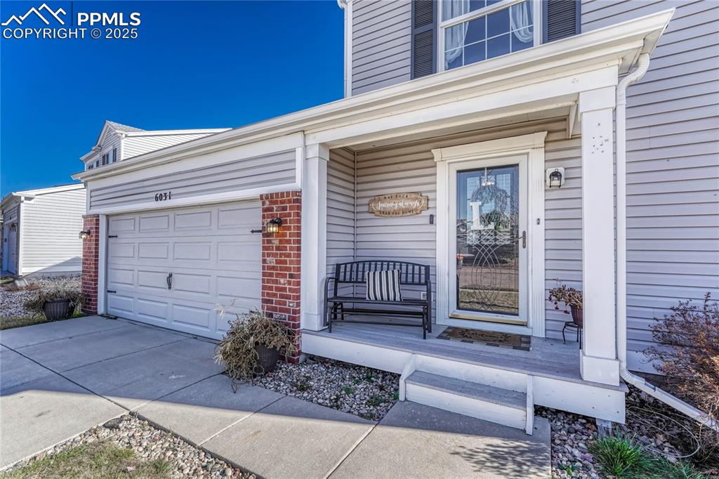 Image 4 of 35: Entry