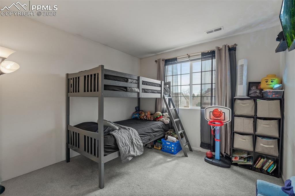 Image 23 of 28: Bedroom