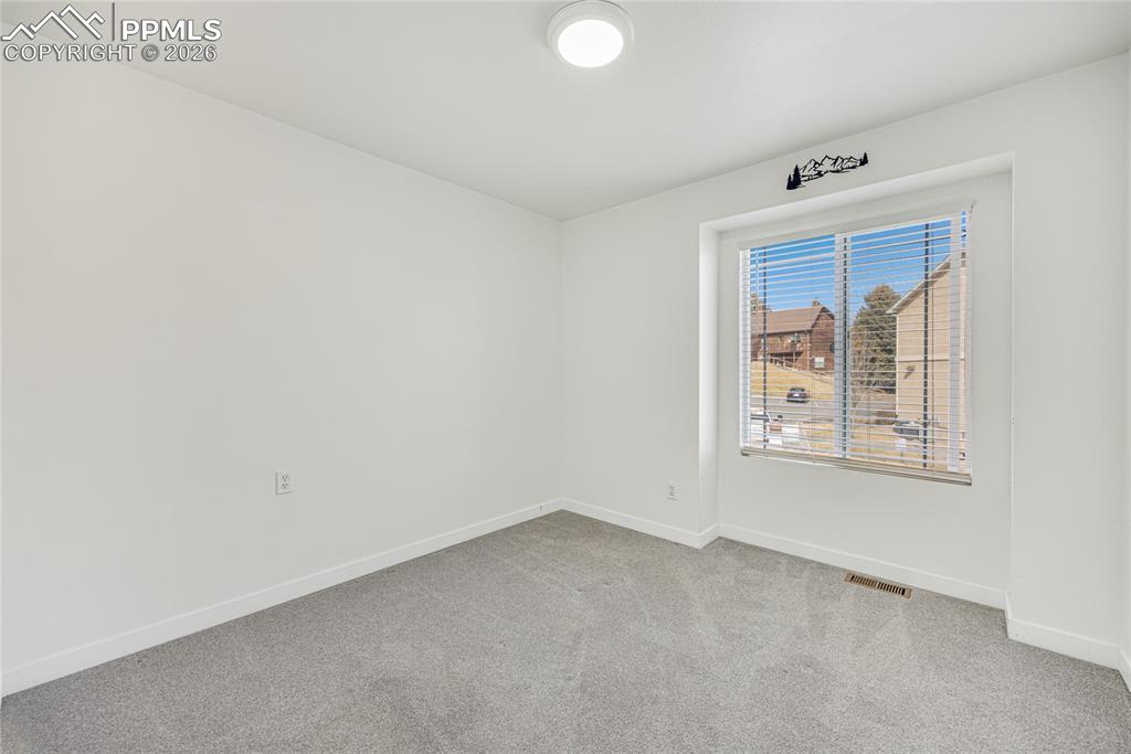 Image 20 of 34: Bedroom