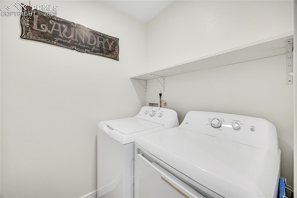 Image 23 of 34: Laundry