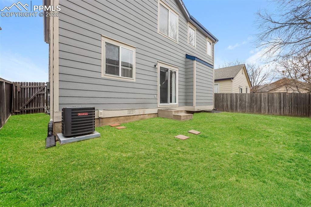 Image 19 of 23: Back of Structure