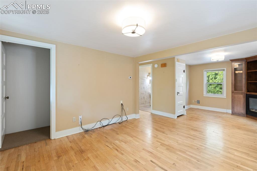 Image 13 of 34: Living Room