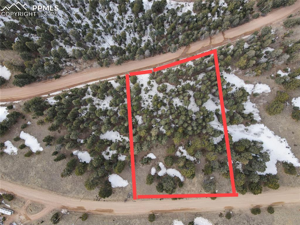 Image 3 of 14: Property lines are approximate and not a survey