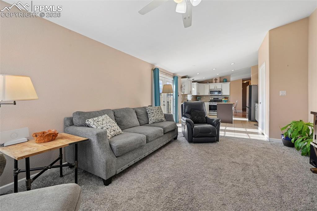 Image 19 of 40: Living Room