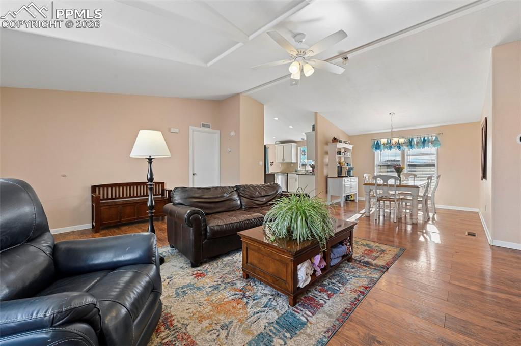 Image 22 of 40: Living Room