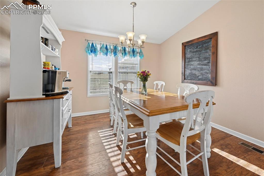 Image 3 of 40: Dining Area