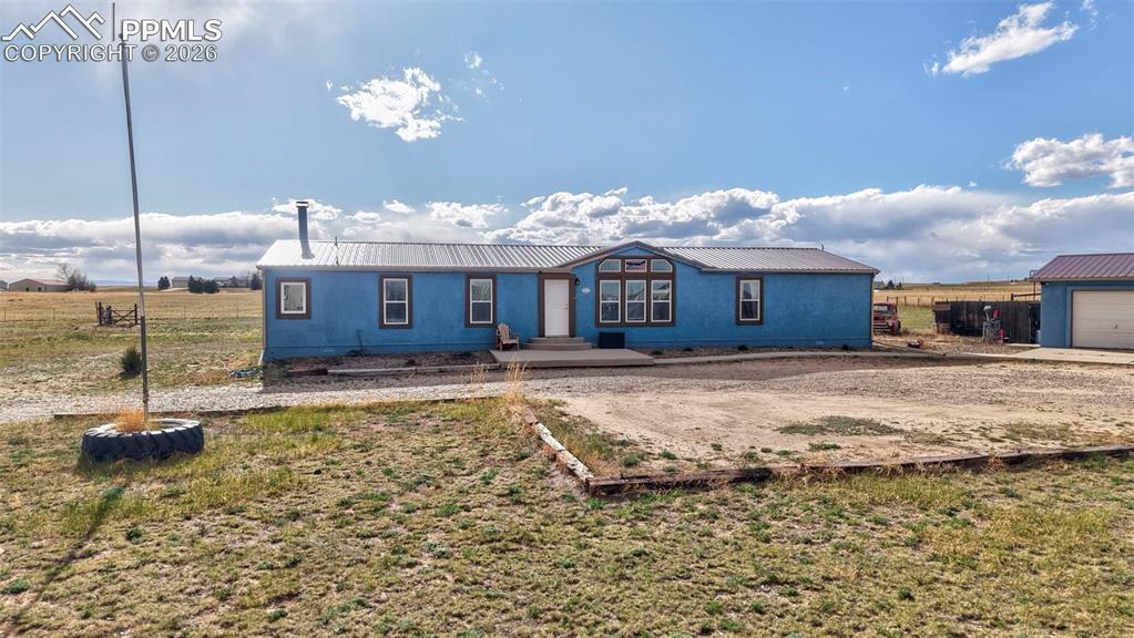 Image 37 of 40: Front of Structure