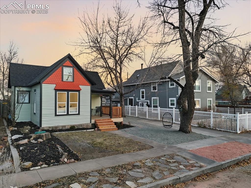 Image 23 of 40: Front of Structure